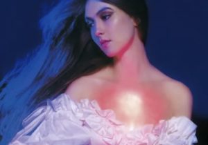 Weyes Blood – Hearts Aglow
